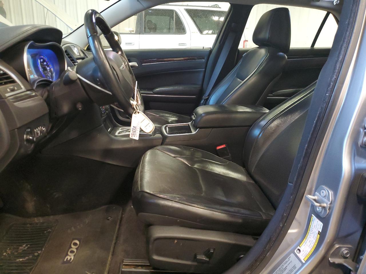 2016 Chrysler 300 - Image 7