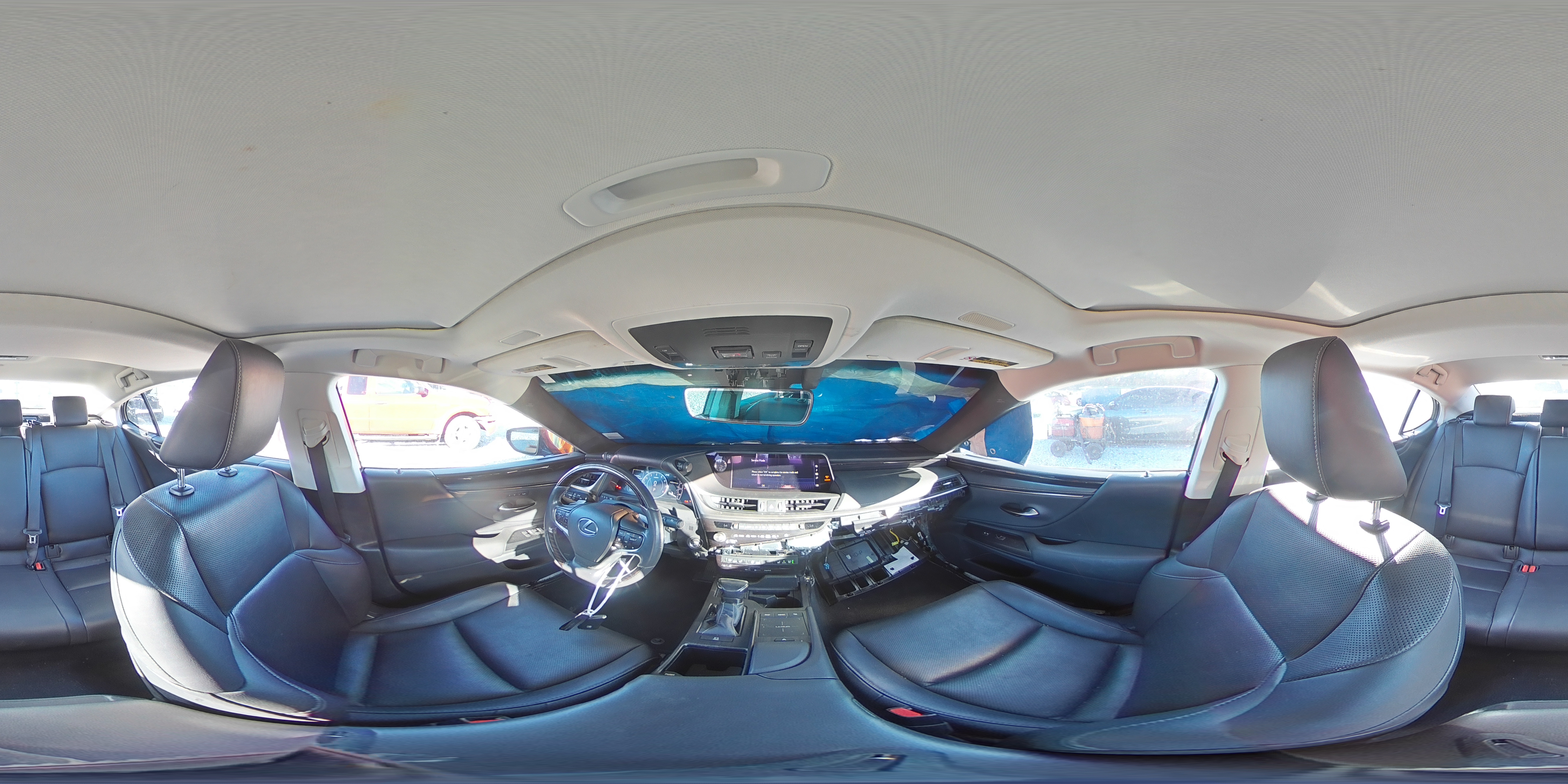 2021 Lexus ES - Image 15