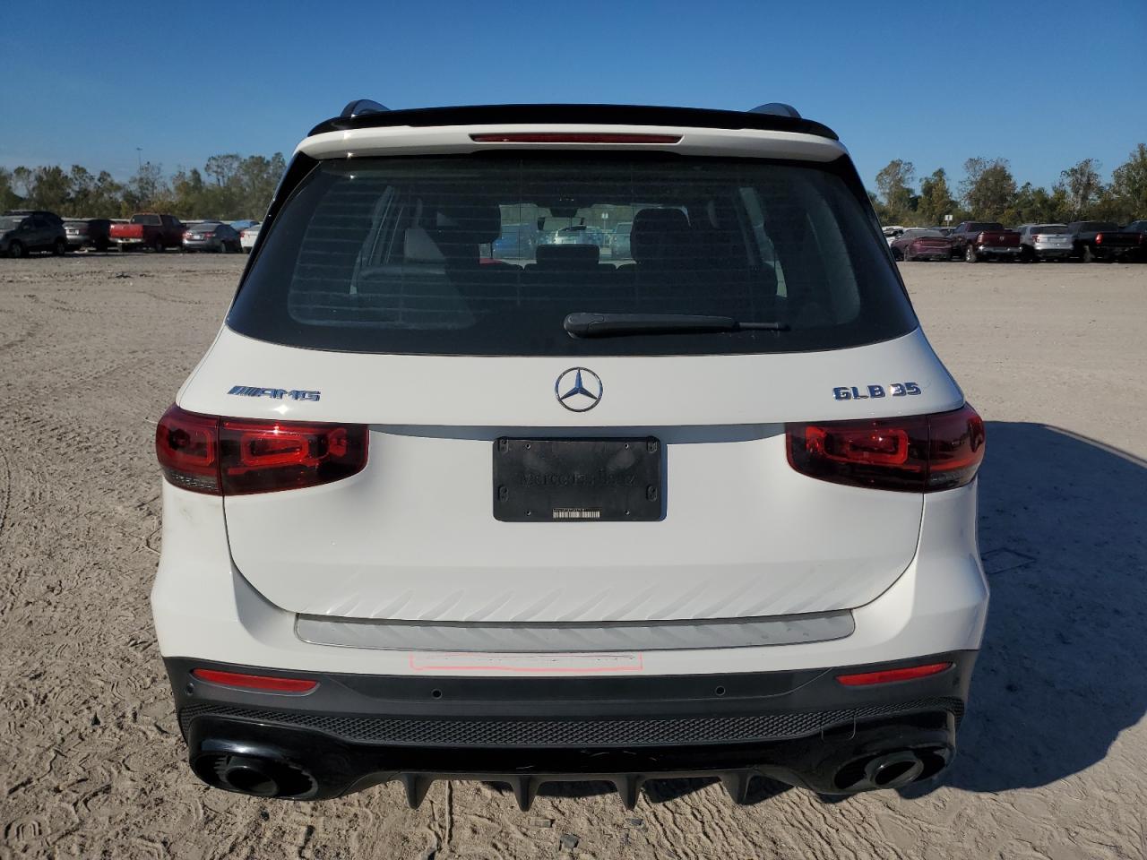 2022 Mercedes-Benz GLB - Image 6