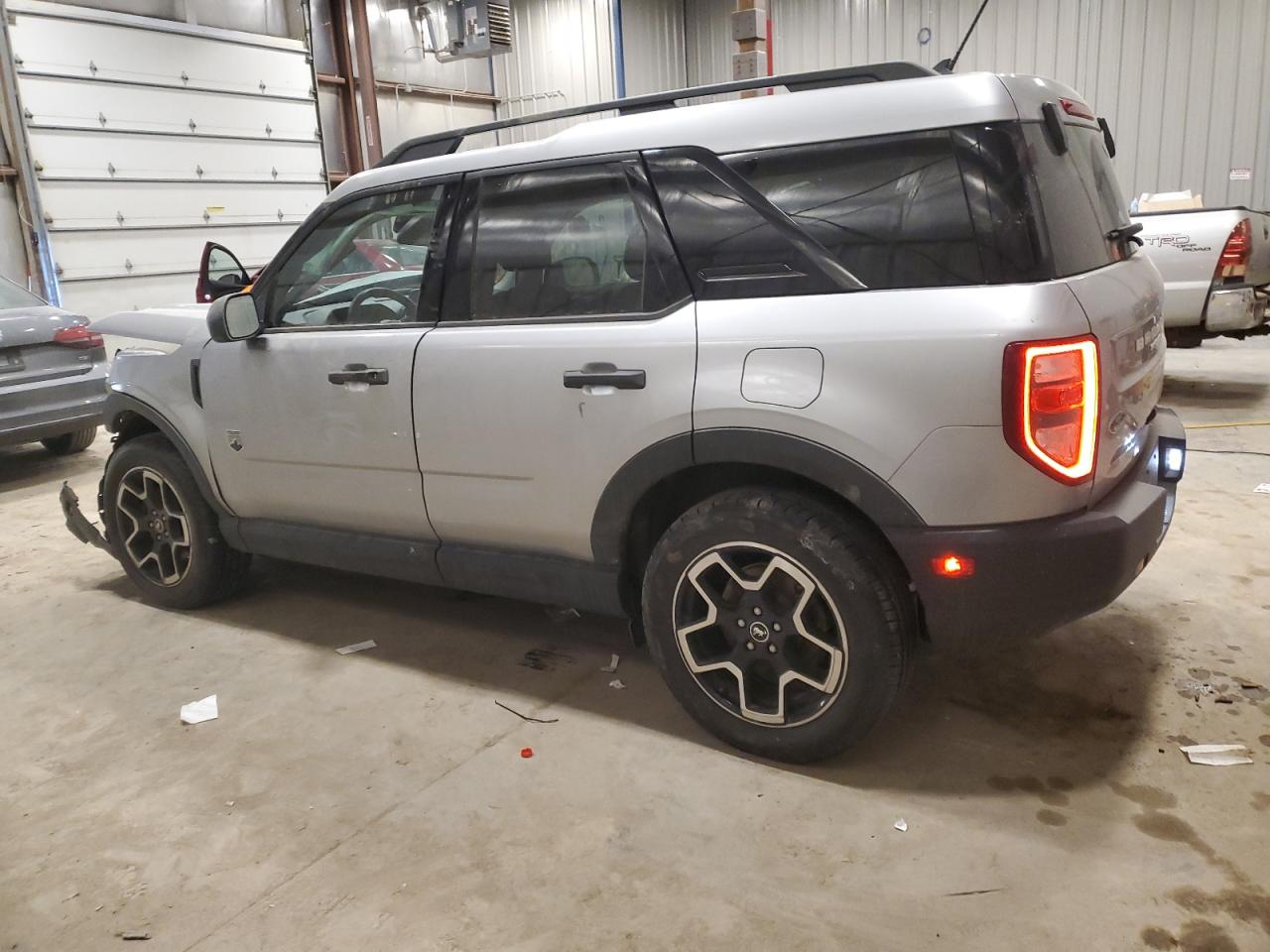 2021 Ford Bronco - Image 2