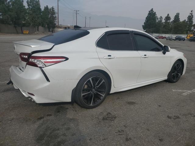  TOYOTA CAMRY 2020 Білий