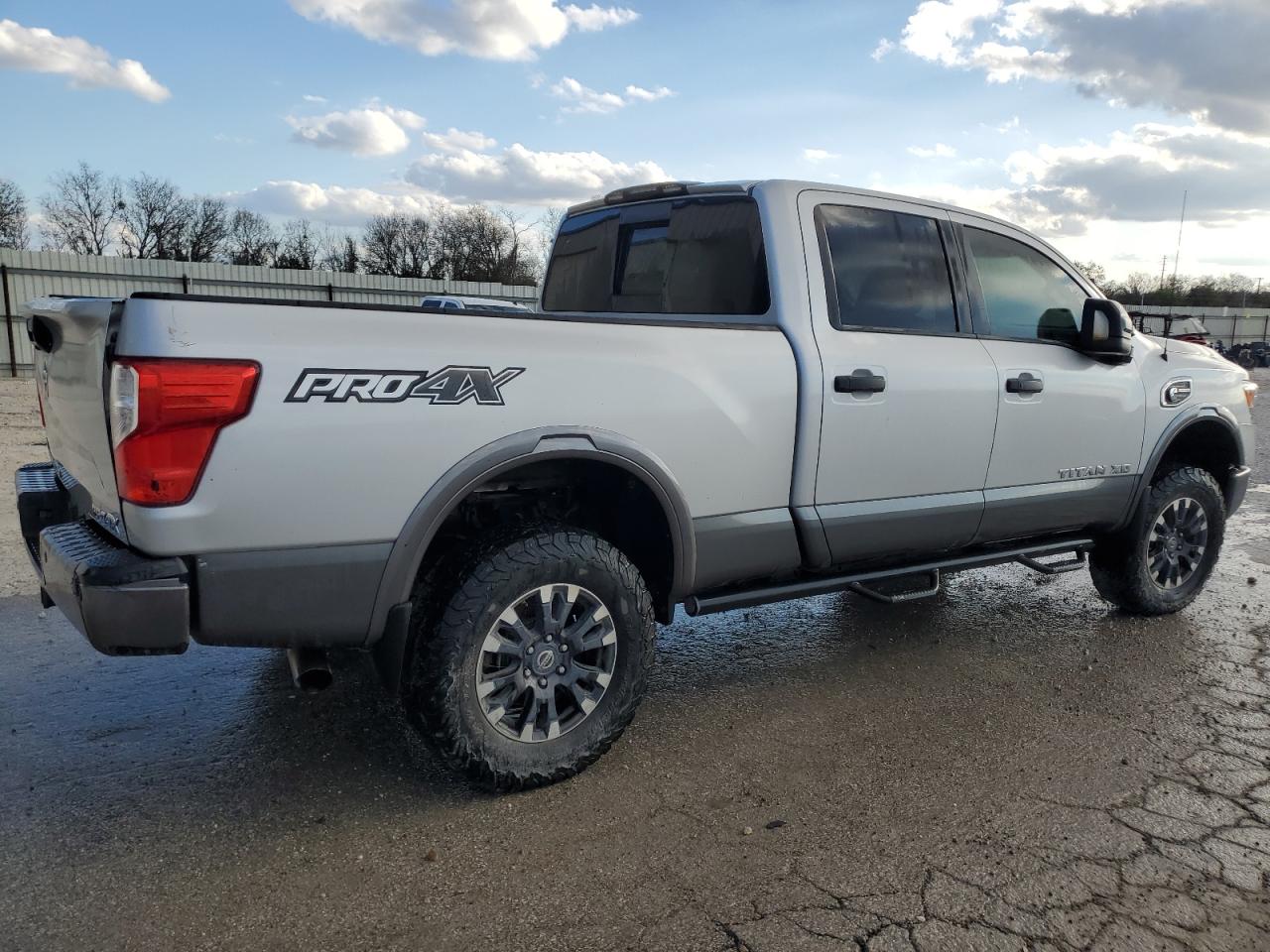 2017 Nissan Titan Xd Sl VIN: 1N6BA1F42HN550043 Lot: 86236744