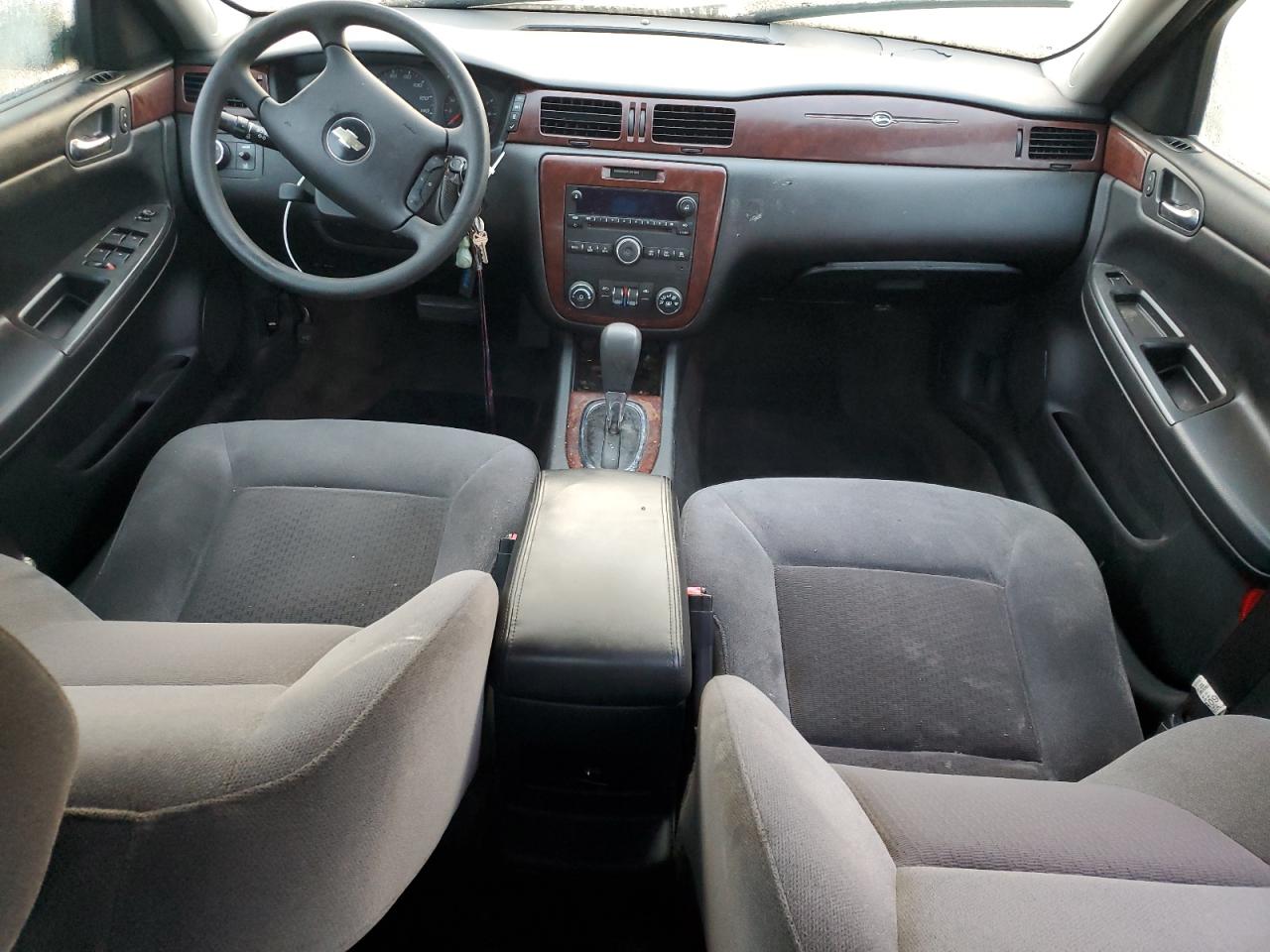 2009 Chevrolet Impala - Image 8