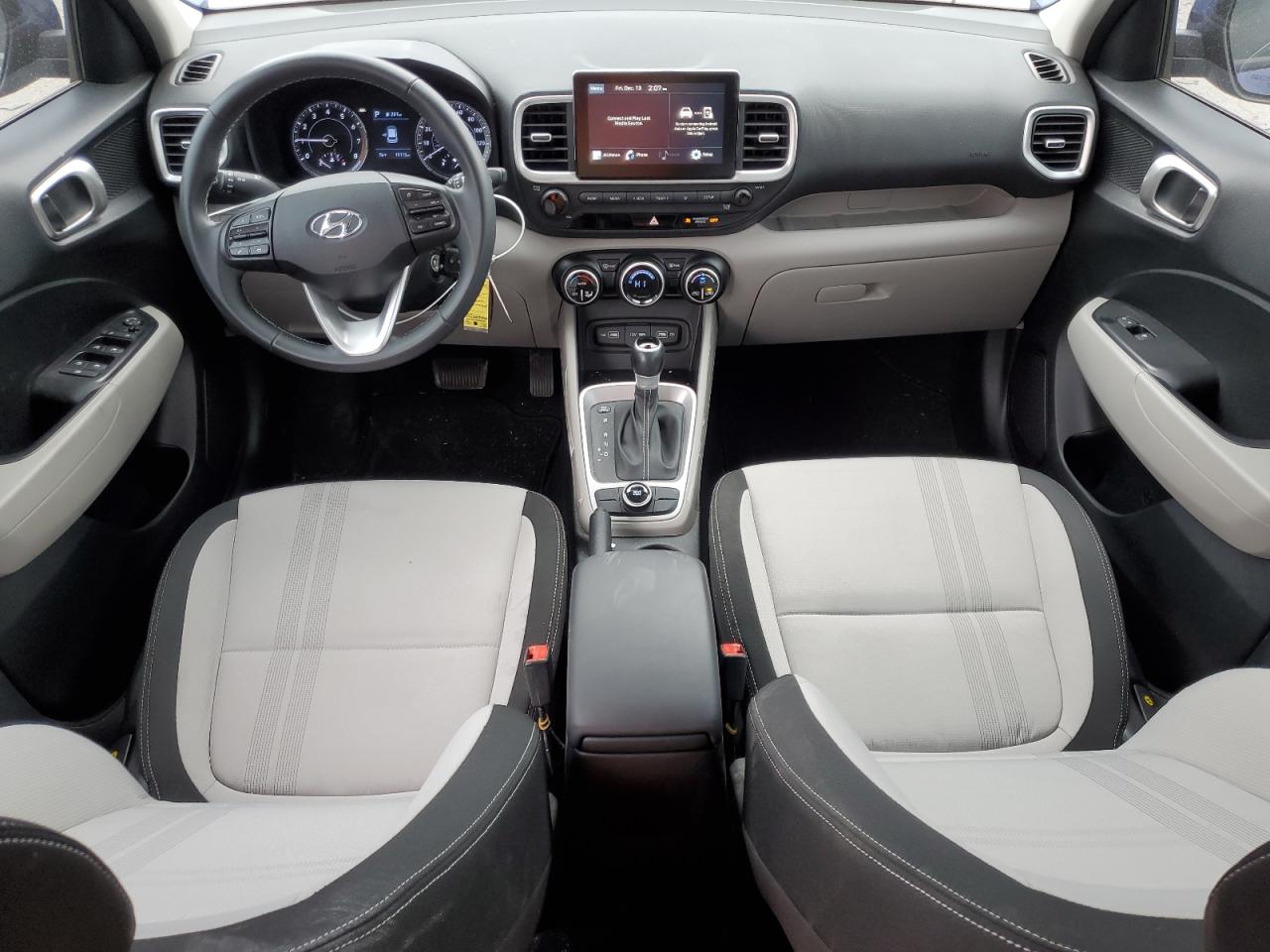 2022 Hyundai Venue - Image 8