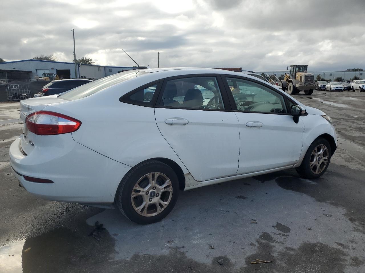 VIN 3FADP4BJ5EM130795 2014 FORD FIESTA no.3