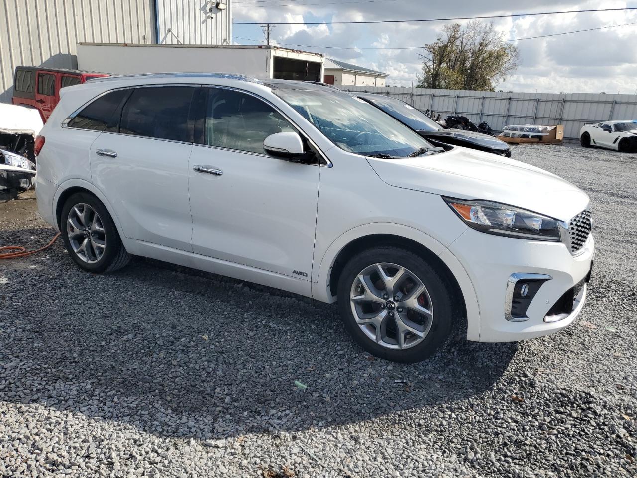 VIN 5XYPKDA57KG445598 2019 KIA SORENTO no.4