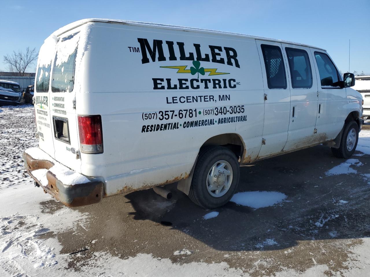 2011 Ford Econoline - Image 3