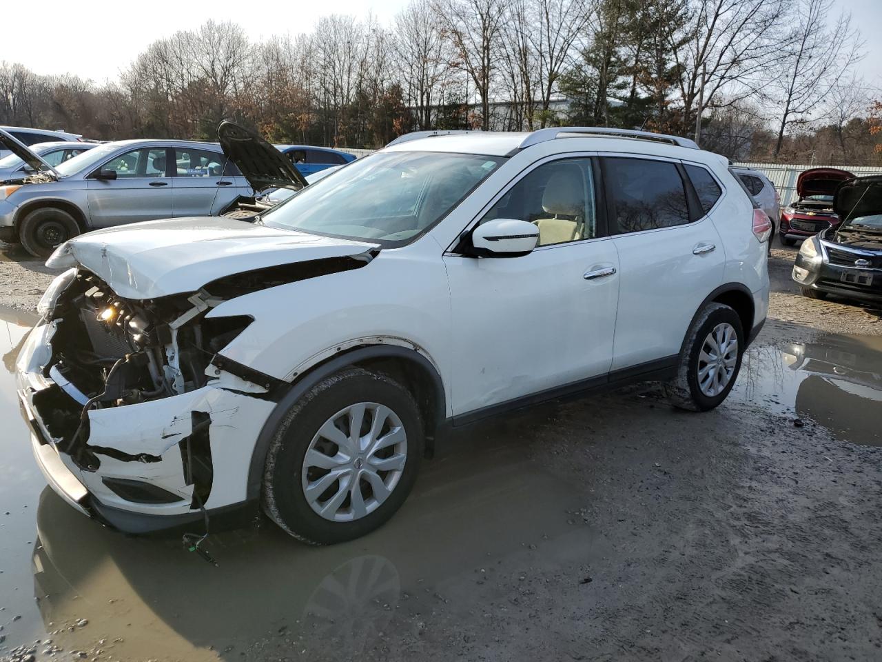 2016 Nissan Rogue S на продаже в North Billerica, MA - Front End