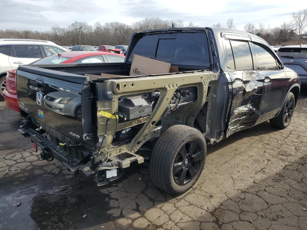 2020 Honda Ridgeline - Image 3