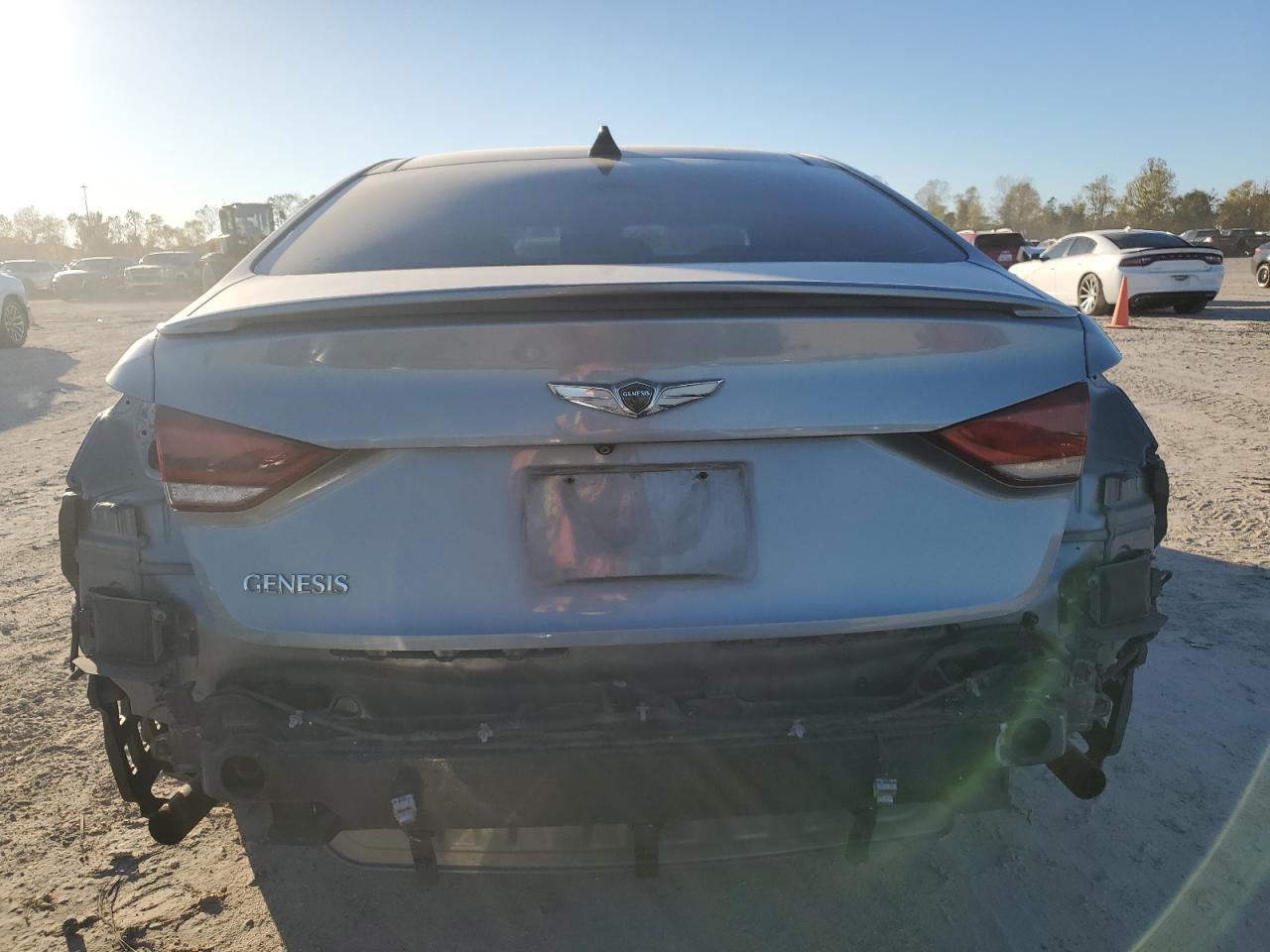 2015 Hyundai Genesis 5.0L VIN: KMHGN4JFXFU073710 Lot: 84260694