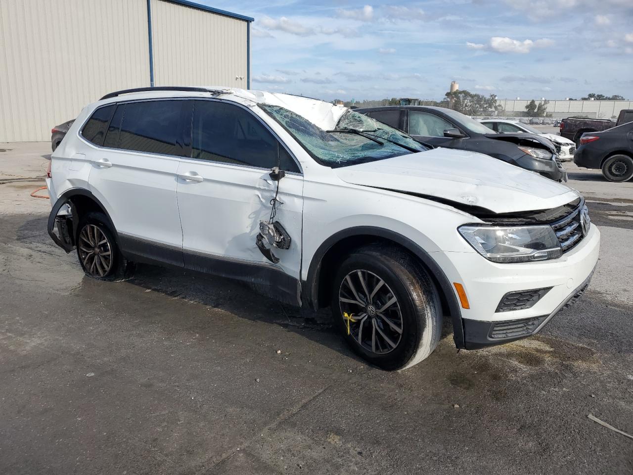 2018 Volkswagen Tiguan - Image 4