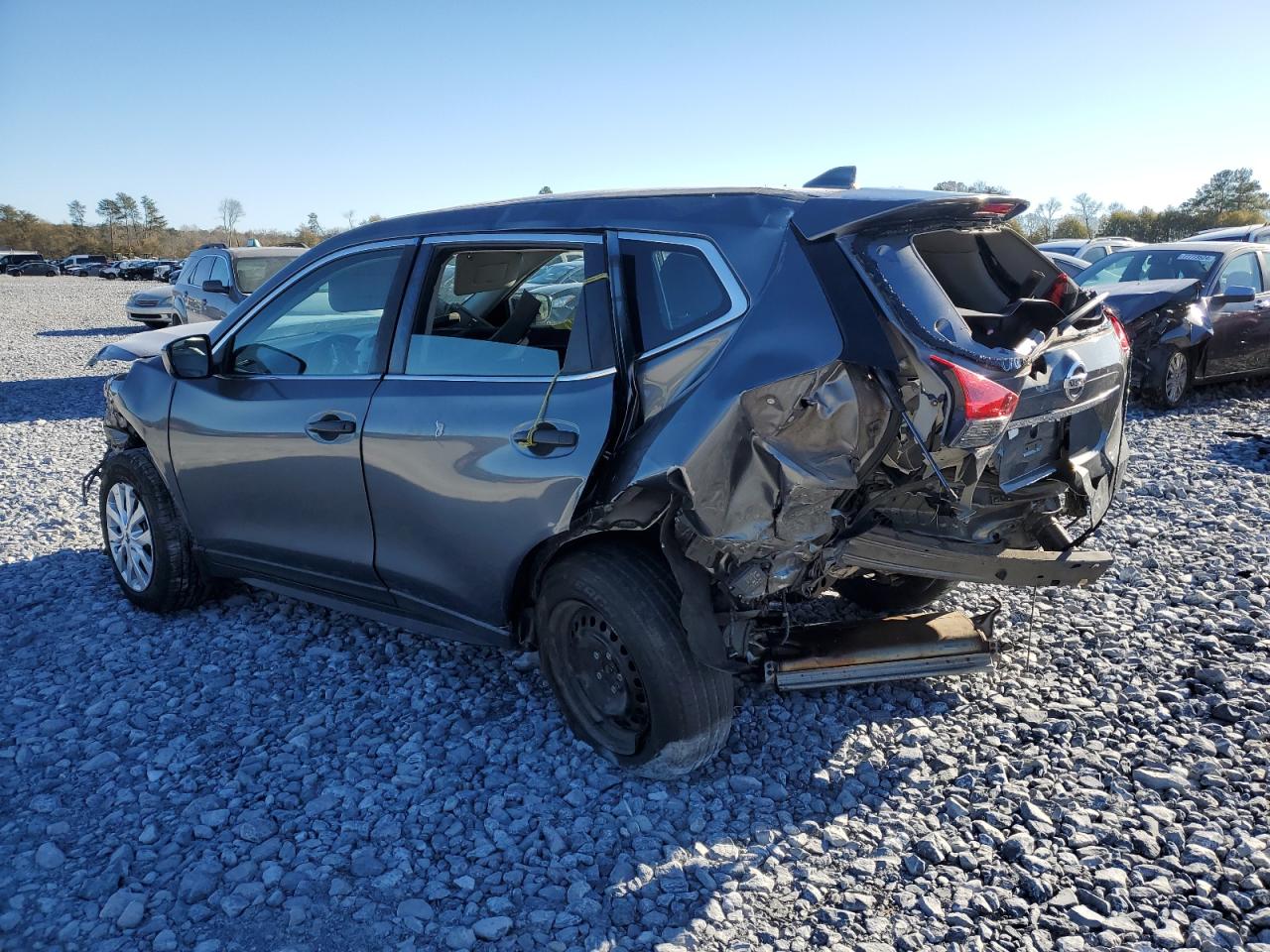 KNMAT2MV8HP599875 NISSAN ROGUE 2017