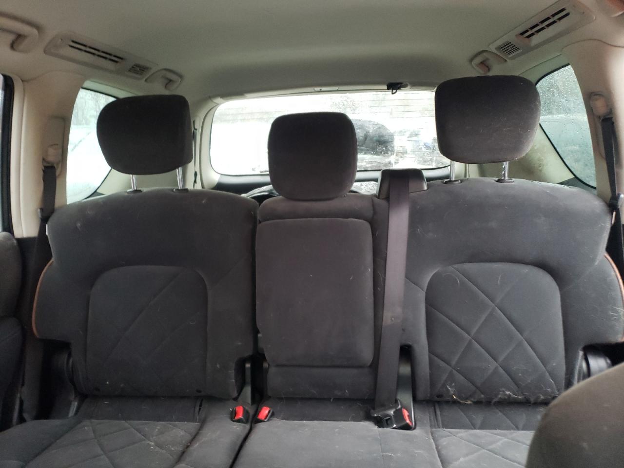 2018 Nissan Armada - Image 10