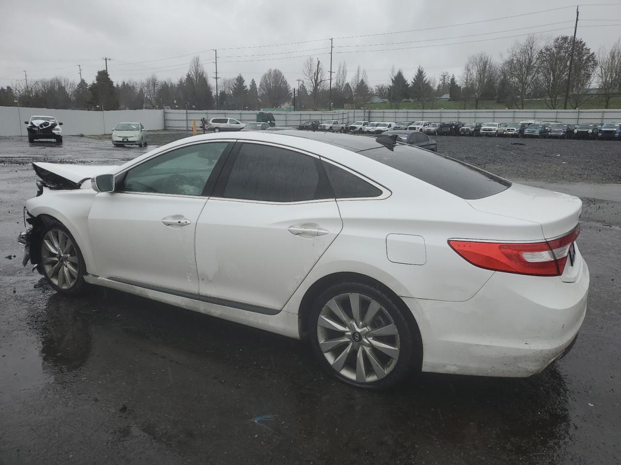 2015 Hyundai Azera - Image 2
