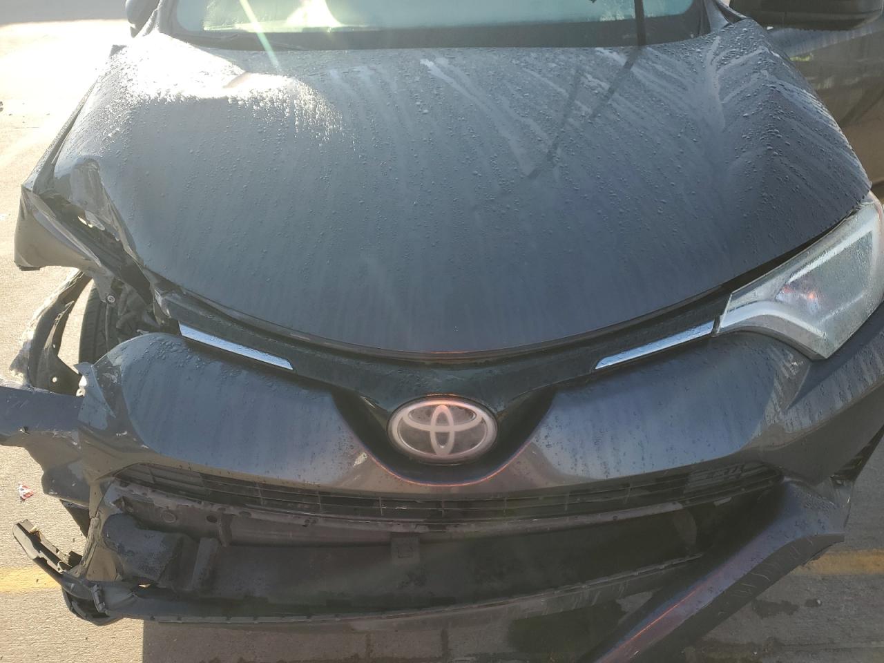 2017 Toyota RAV 4 - Image 12