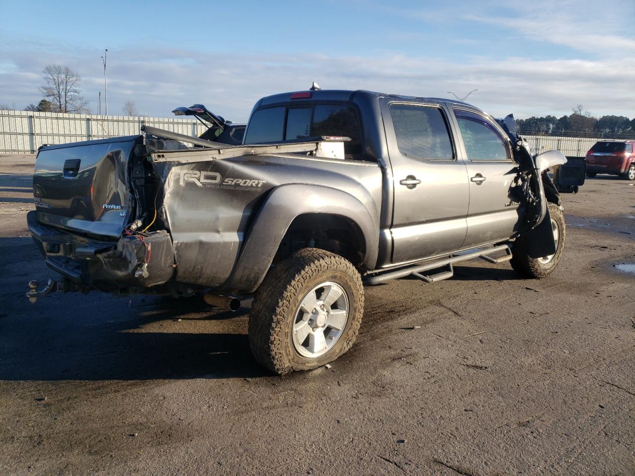 2014 Toyota Tacoma - Image 3