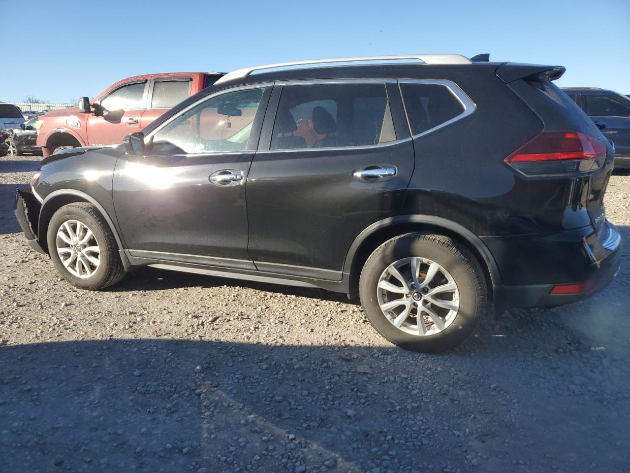 2020 Nissan Rogue - Image 2