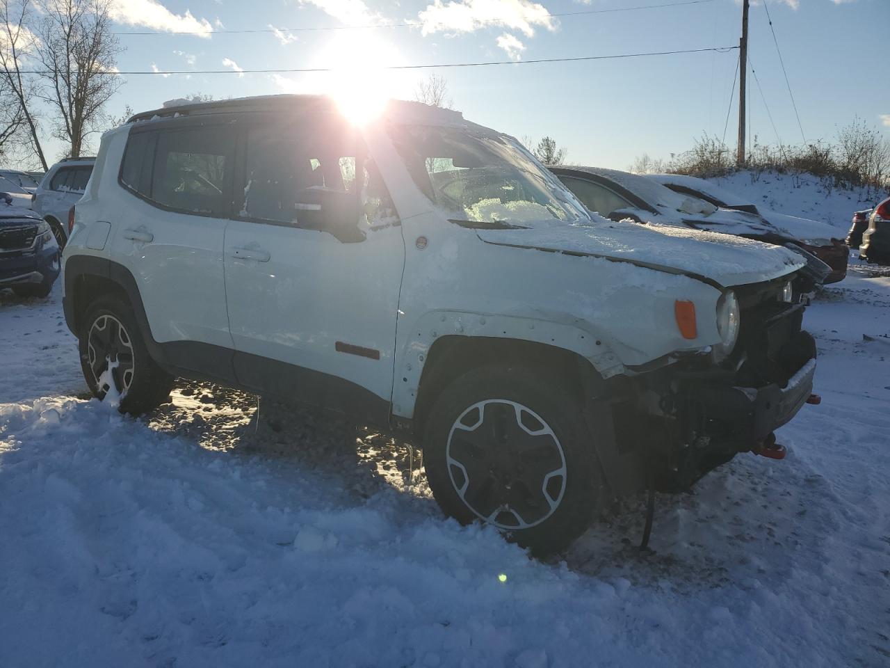 VIN ZACCJBCT0FPB74042 2015 JEEP RENEGADE no.4