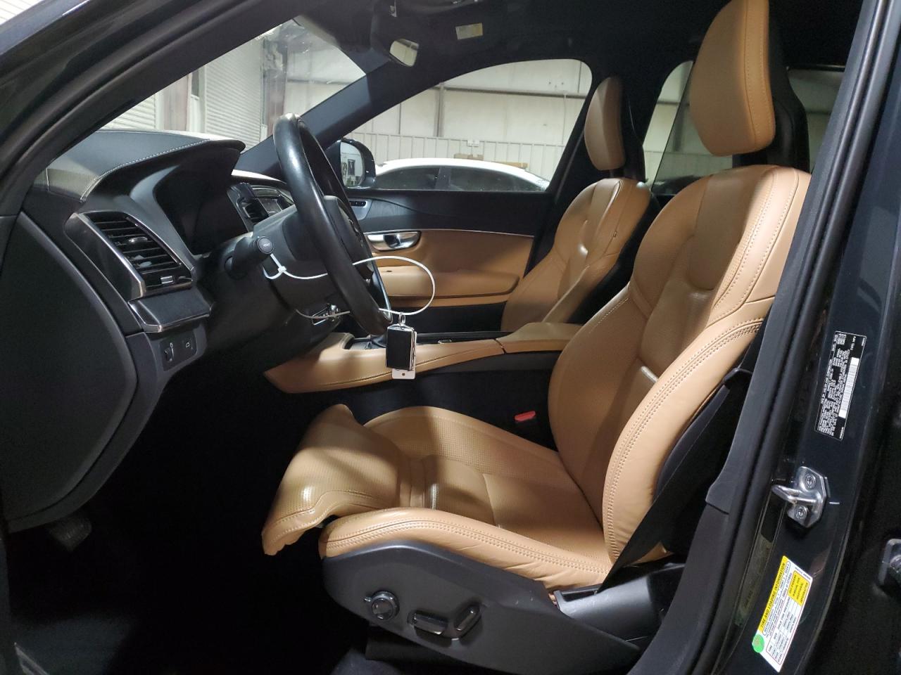2021 Volvo XC90 - Image 7