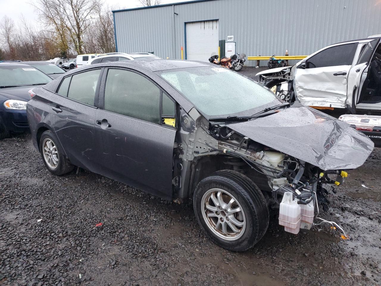 2016 Toyota Prius - Image 4
