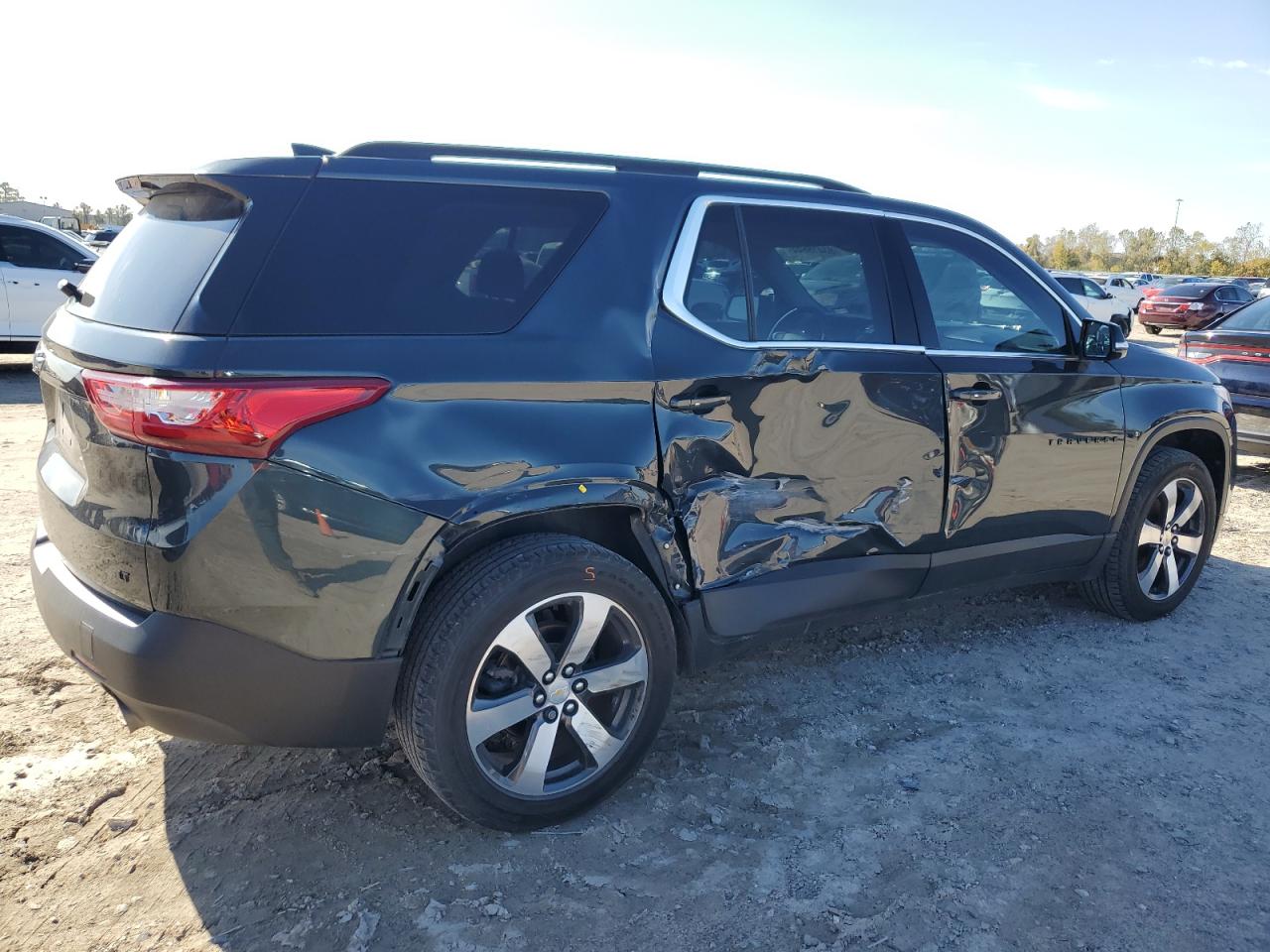 2019 Chevrolet Traverse - Image 3