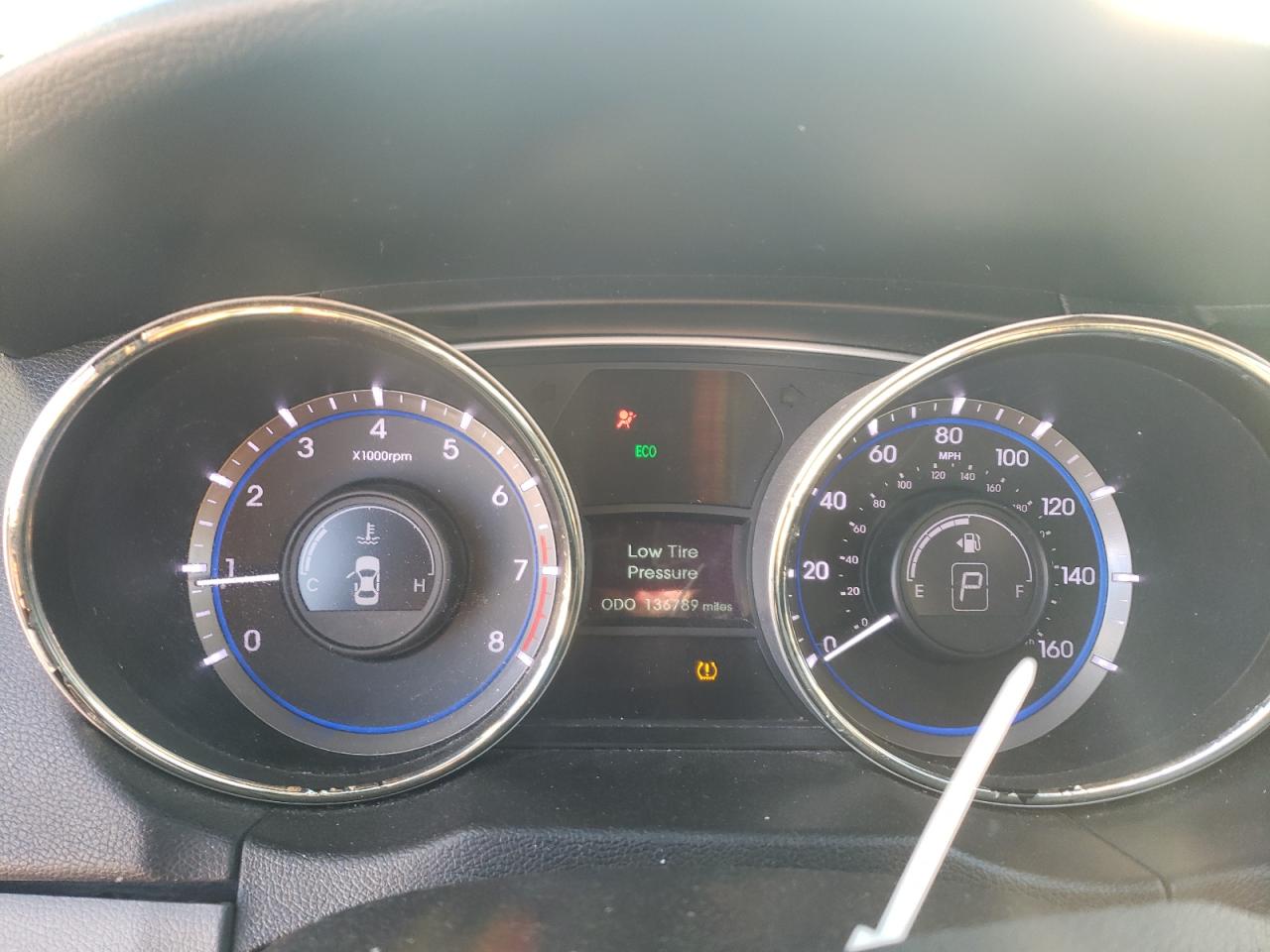 2013 Hyundai Sonata - Image 9