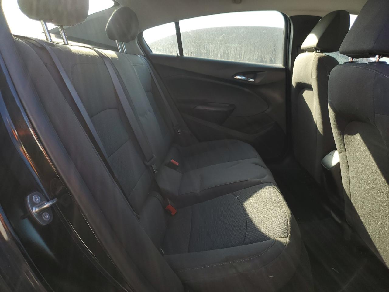 2019 Chevrolet Cruze - Image 10