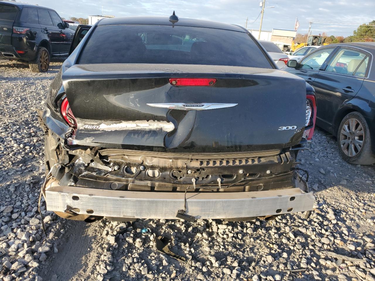 2020 Chrysler 300 - Image 6