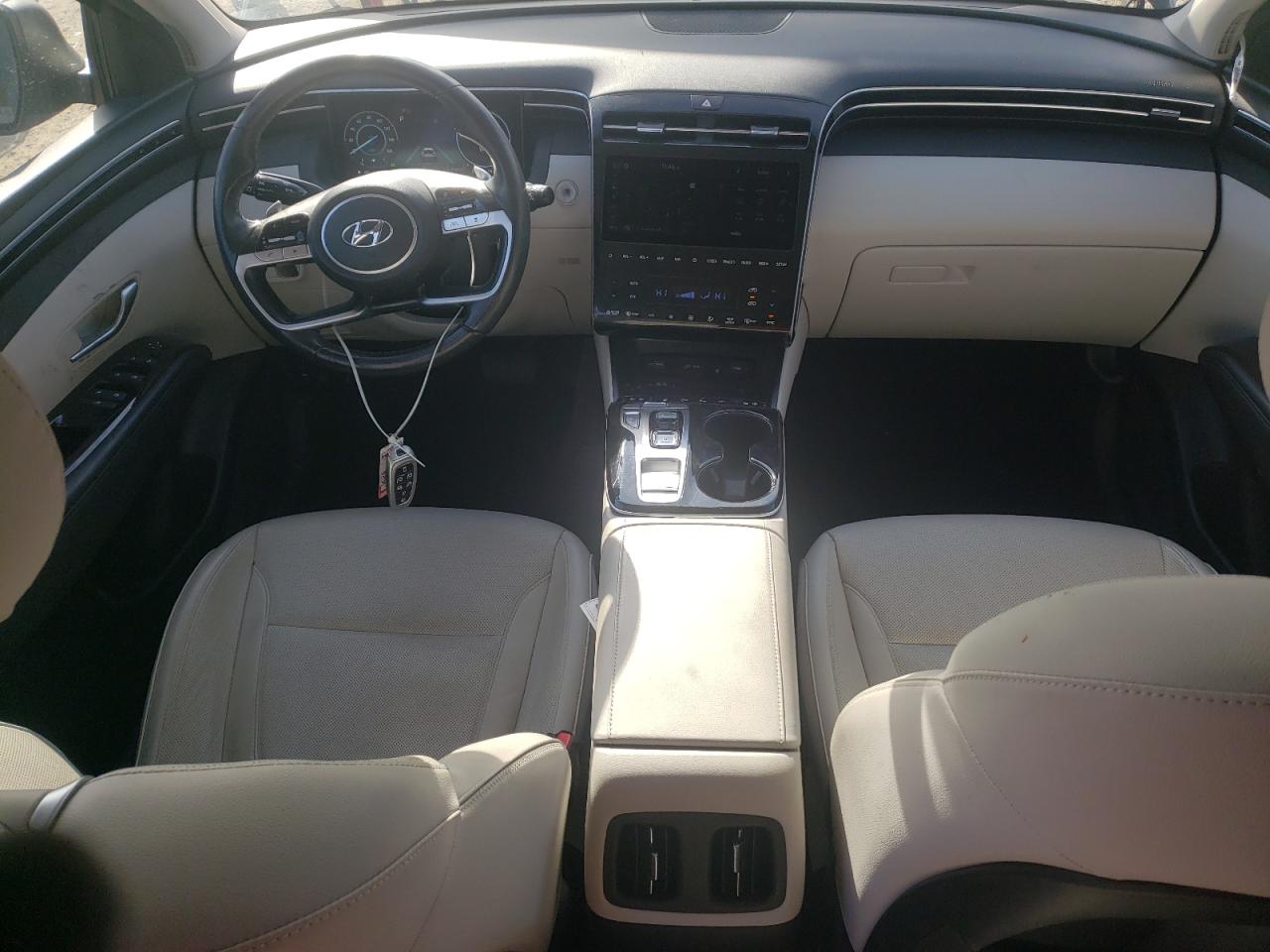 2022 Hyundai Tucson - Image 8