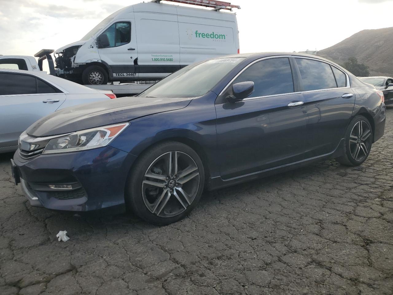 VIN 1HGCR2F59GA082169 2016 HONDA ACCORD no.1