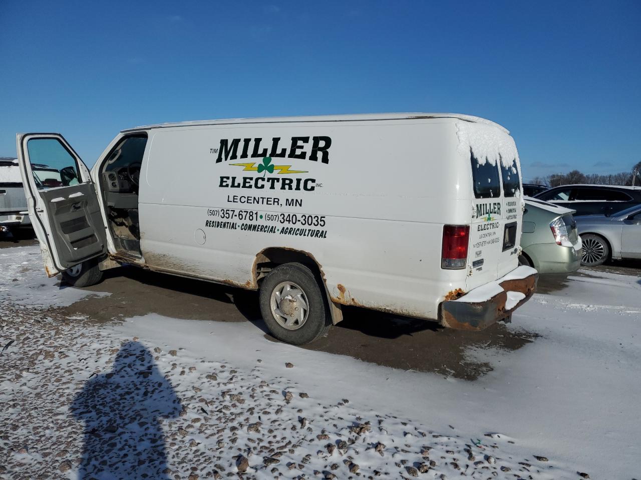 2011 Ford Econoline - Image 2
