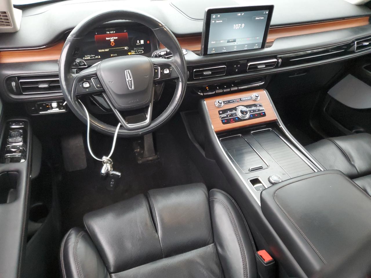 2020 Lincoln Aviator - Image 8