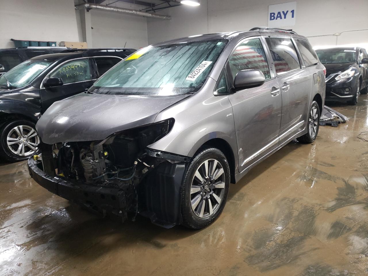 5TDDZ3DC2JS208439 2018 TOYOTA SIENNA - Image 1