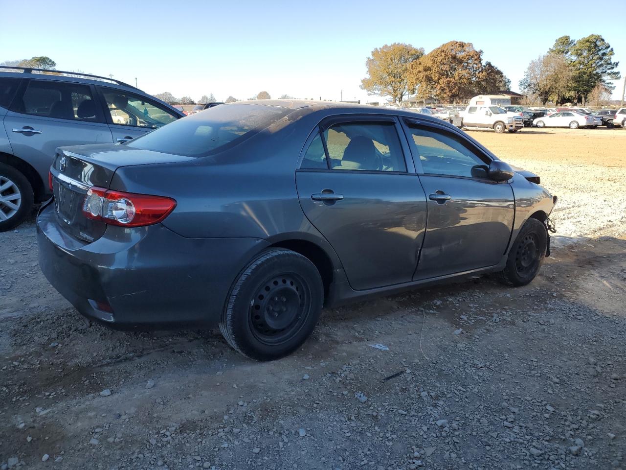 VIN 2T1BU4EEXDC117671 2013 TOYOTA COROLLA no.3