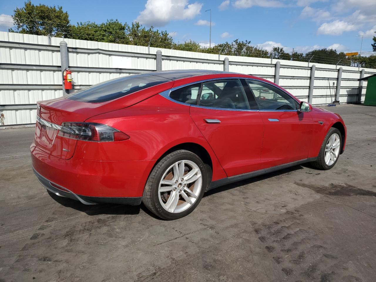 VIN 5YJSA1H28FFP70863 2015 TESLA MODEL S no.3