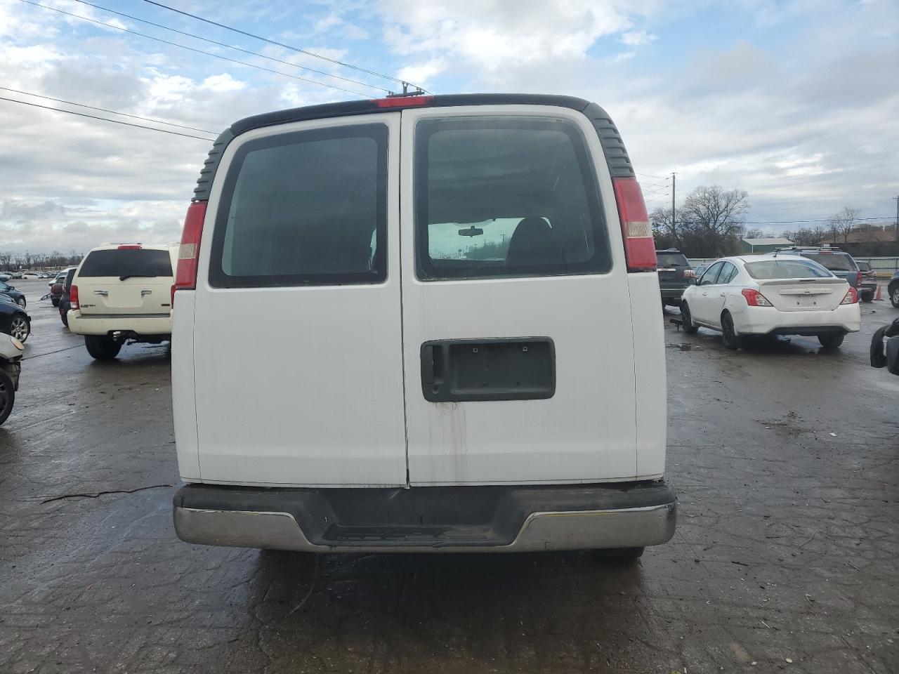 VIN 1GCWGFCF3F1126624 2015 CHEVROLET EXPRESS no.6