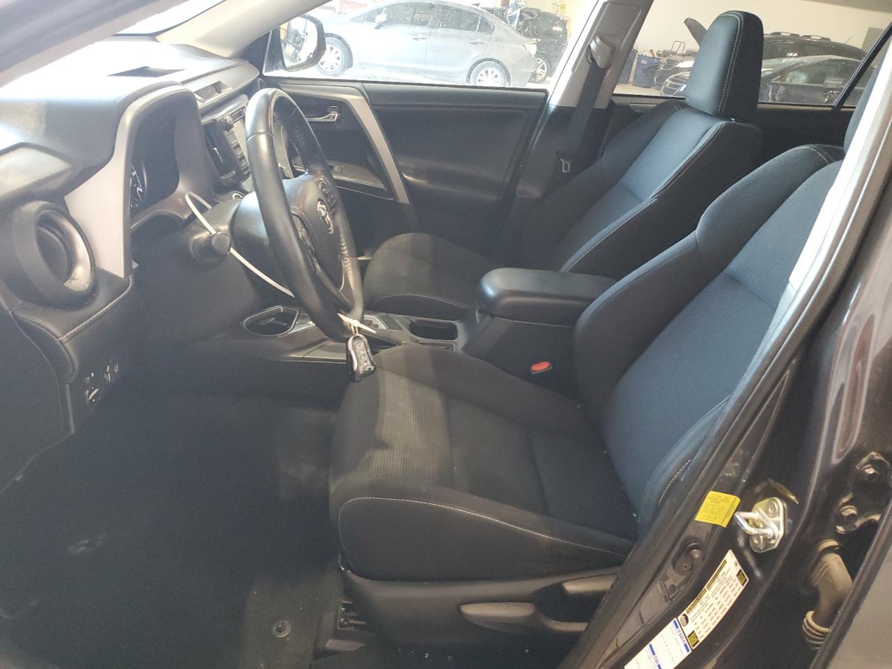 2018 Toyota RAV 4 - Image 7