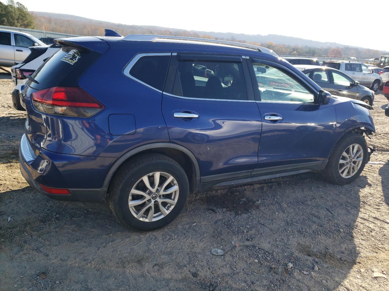 KNMAT2MV2JP597352 NISSAN ROGUE 2018
