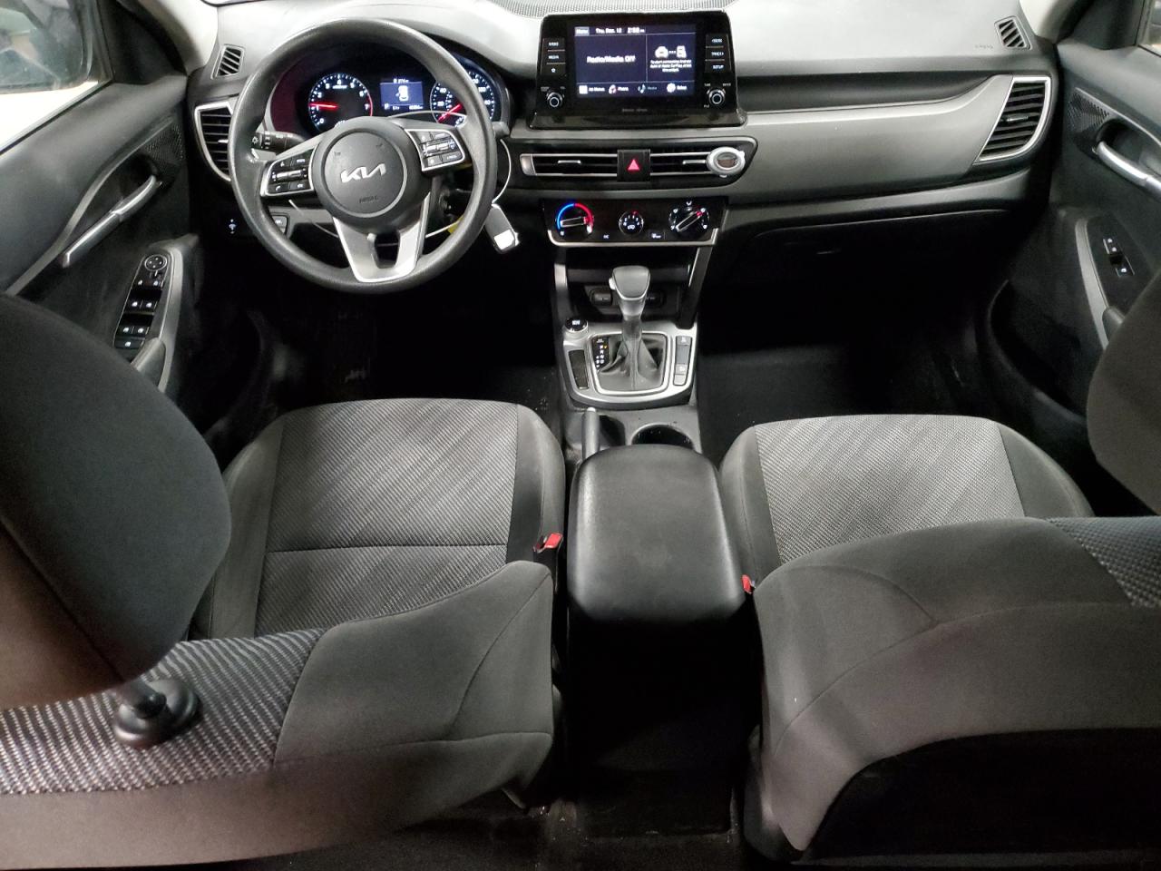 2022 Kia Seltos - Image 8