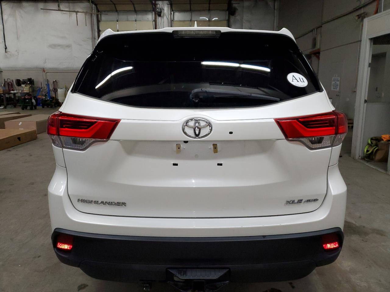 VIN 5TDJZRFH0JS560384 2018 TOYOTA HIGHLANDER no.6