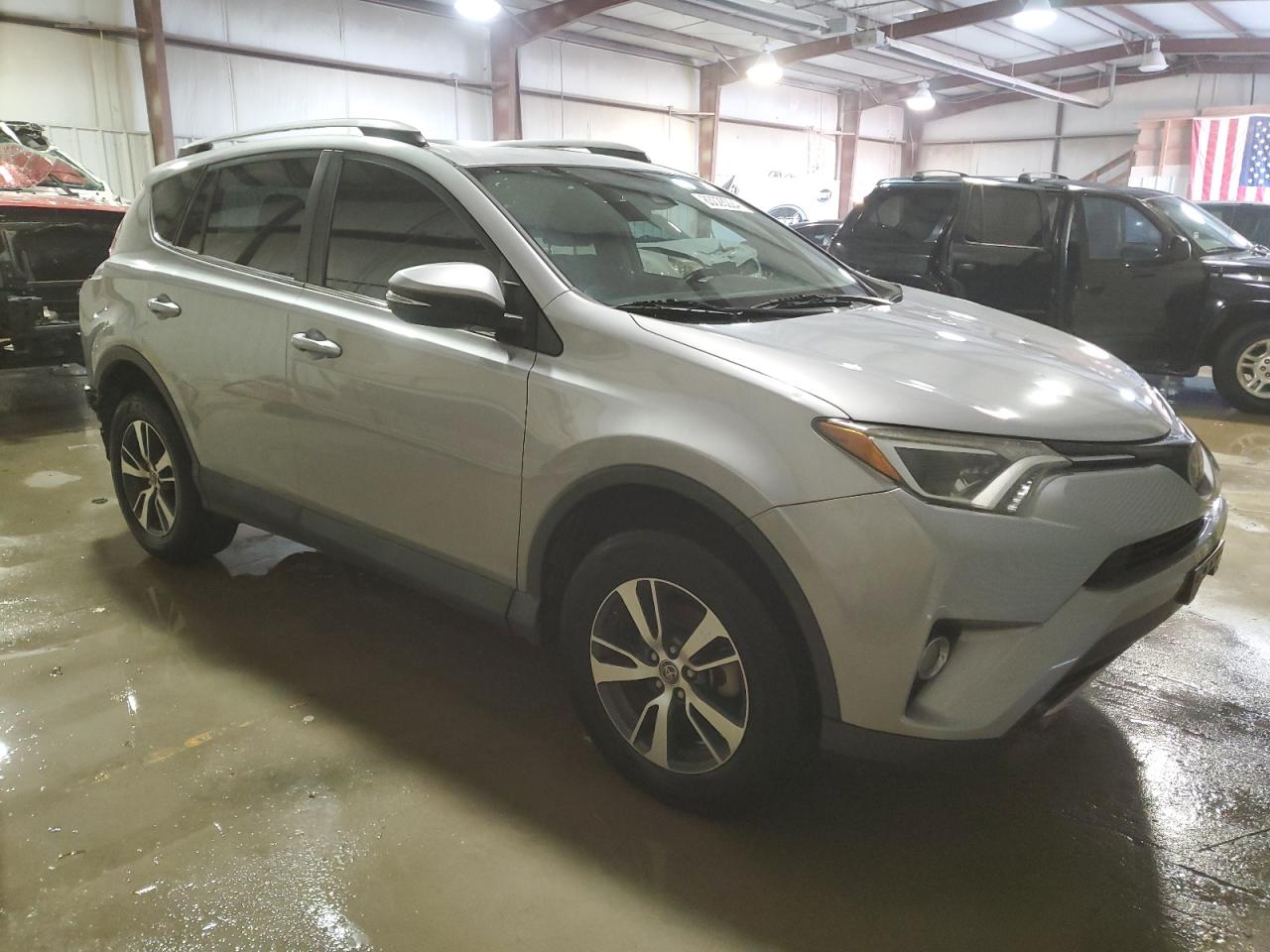 2018 Toyota RAV 4 - Image 4