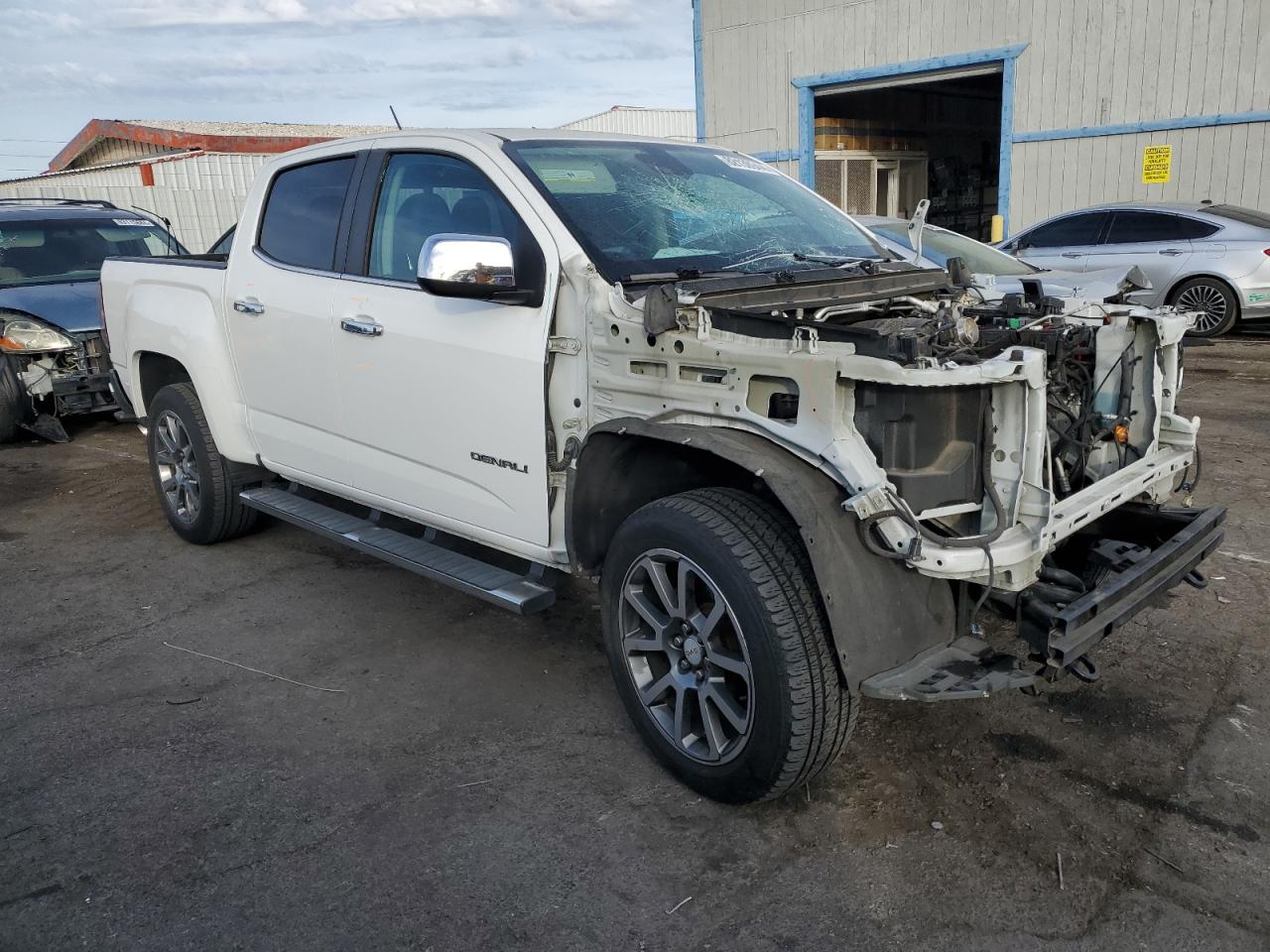 2018 GMC Canyon - Image 4