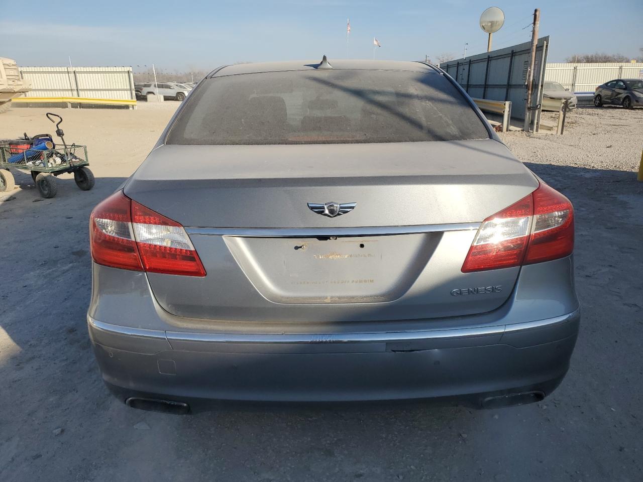 2014 Hyundai Genesis 3.8L VIN: KMHGC4DD5EU261257 Lot: 85787184