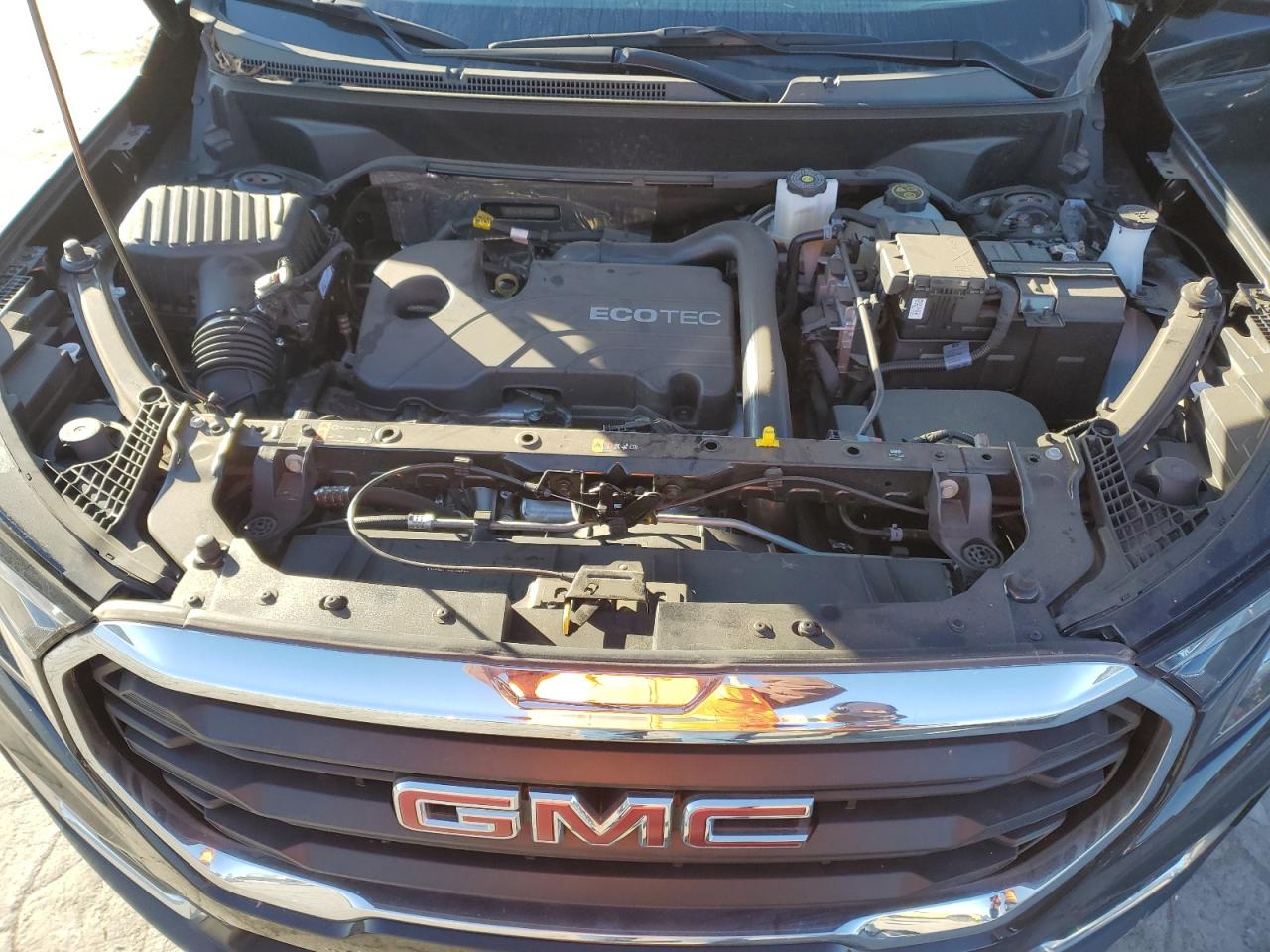 2022 GMC Terrain - Image 12