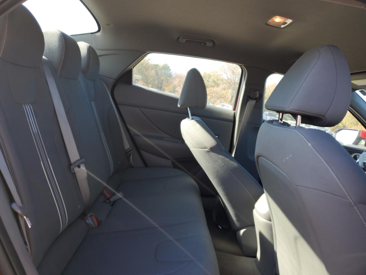 2023 Hyundai Elantra - Image 10