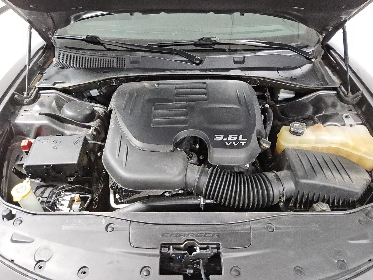 2021 Dodge Charger - Image 11