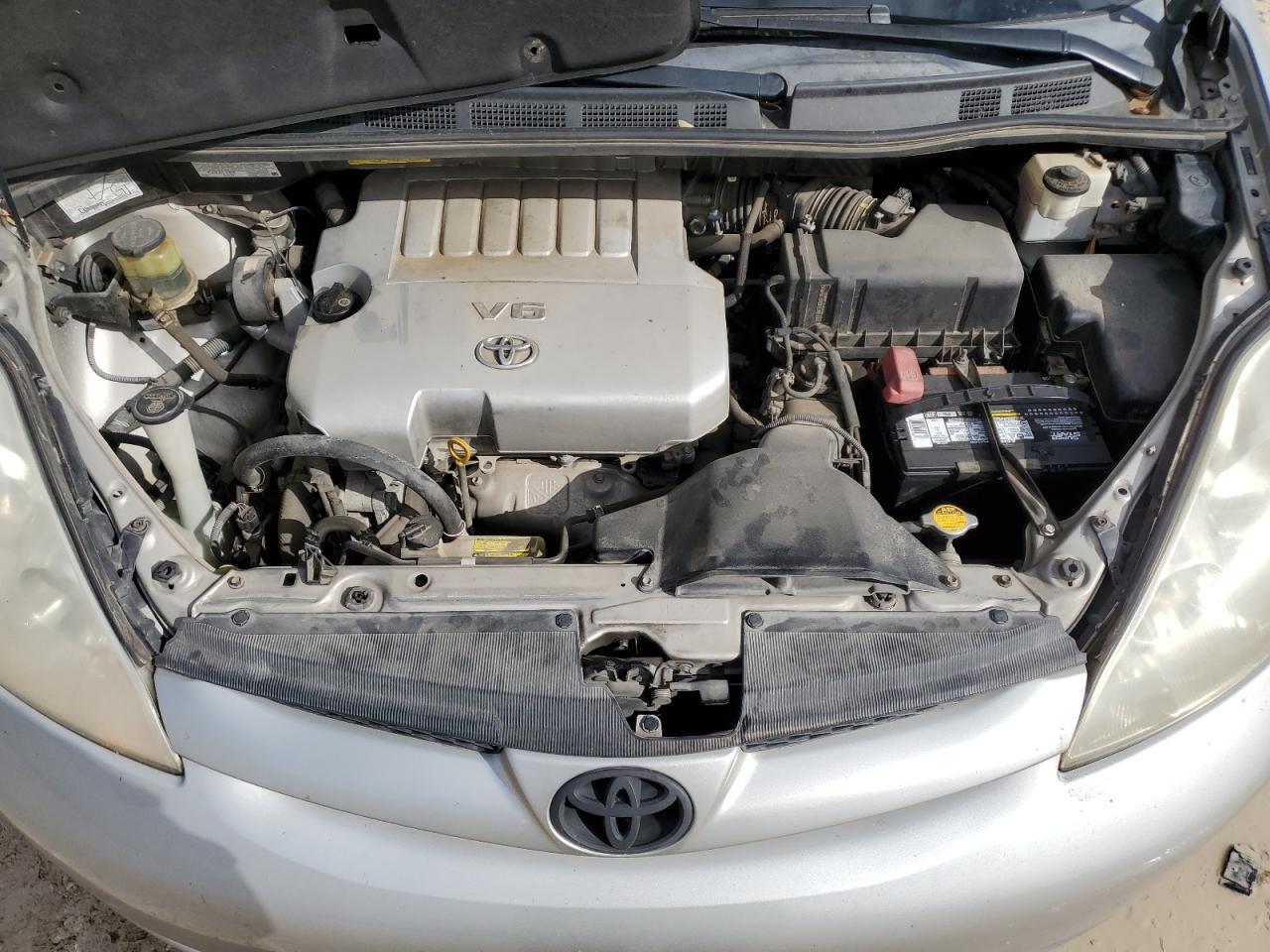 2009 Toyota Sienna - Image 12