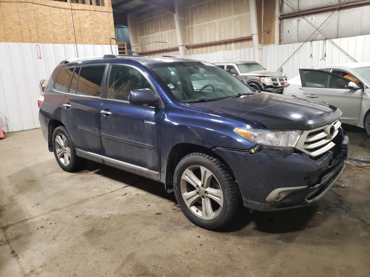 VIN 5TDDK3EH0DS190185 2013 TOYOTA HIGHLANDER no.4