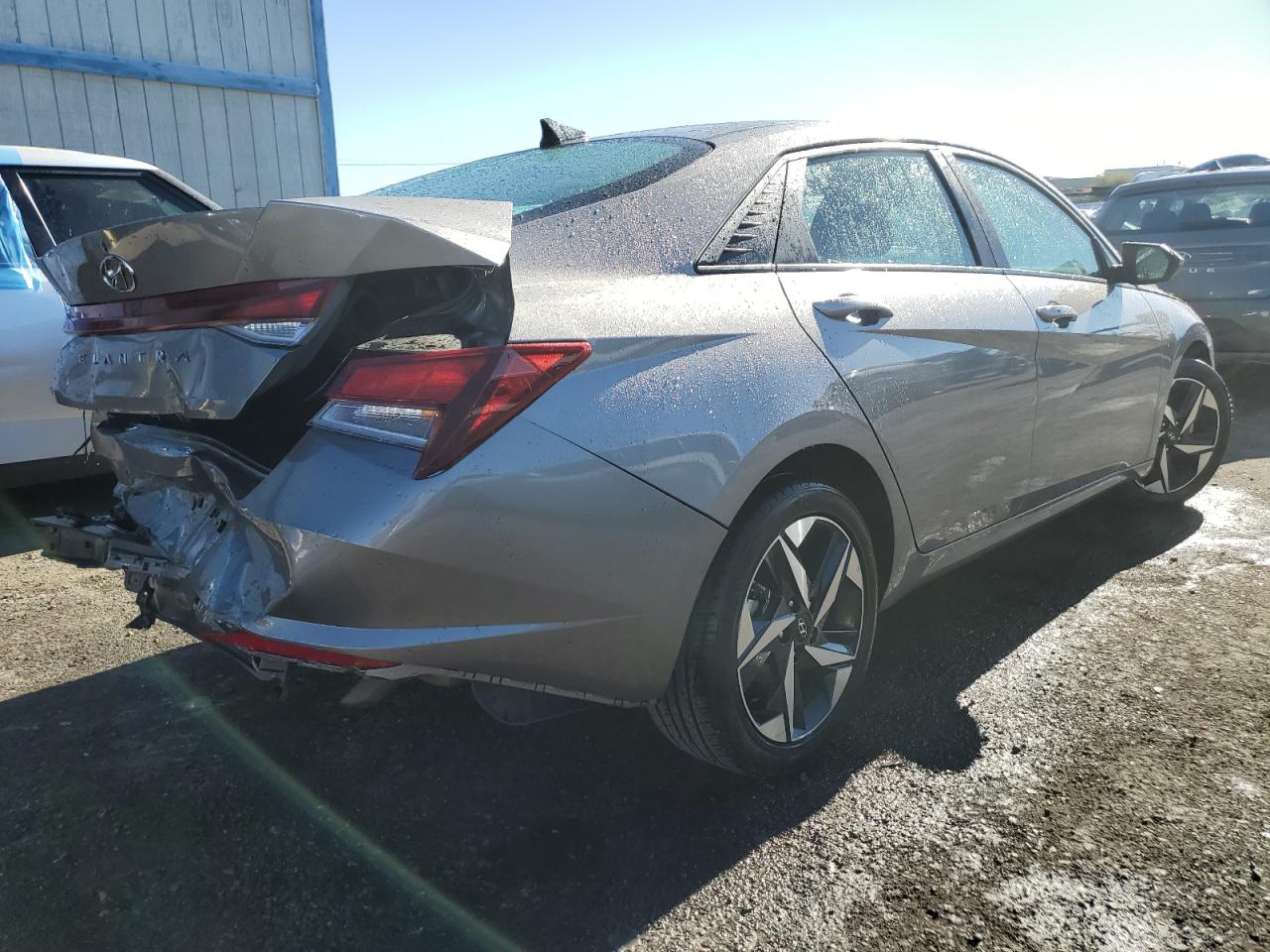 2023 Hyundai Elantra - Image 3