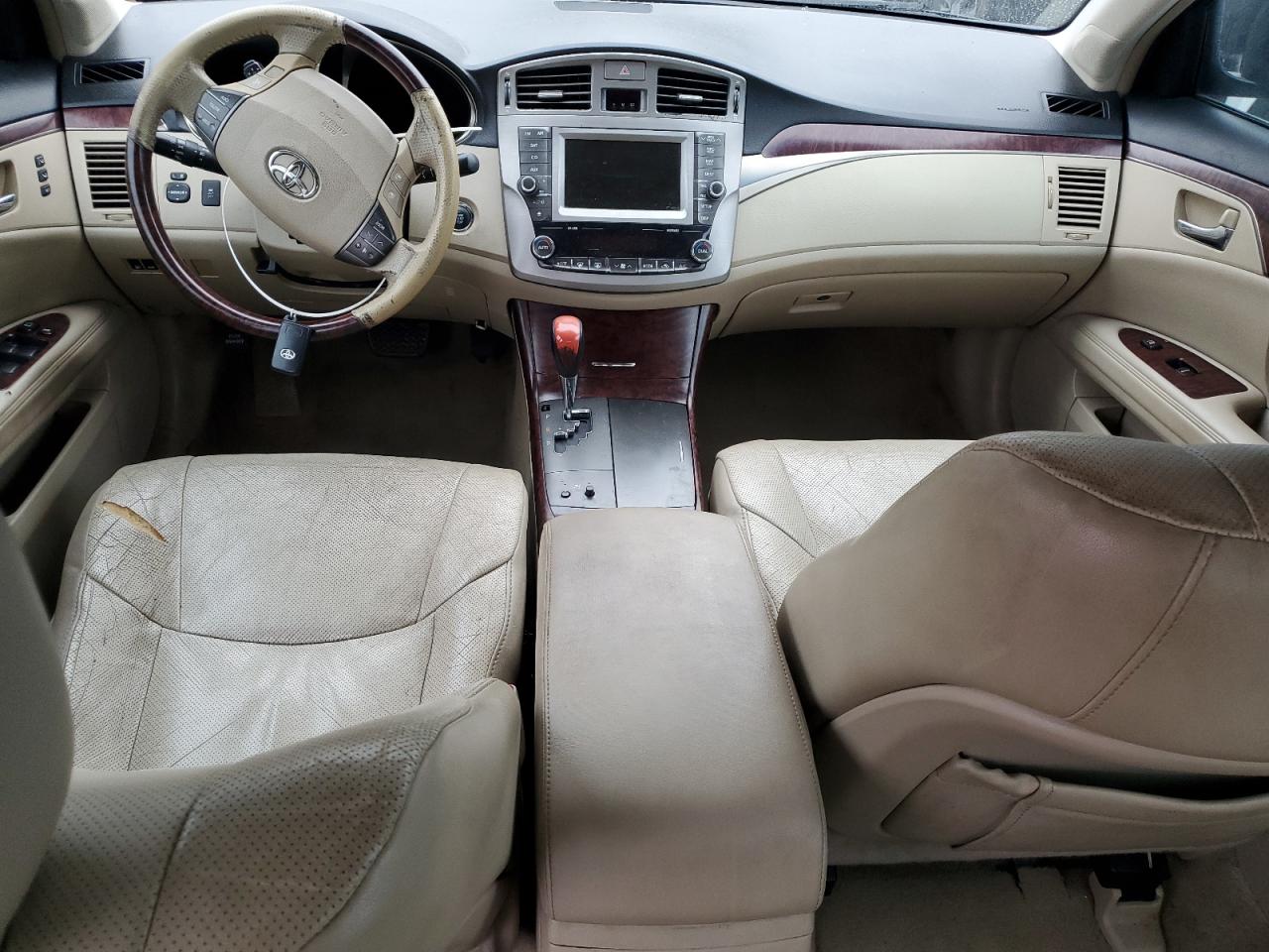 2011 Toyota Avalon - Image 8